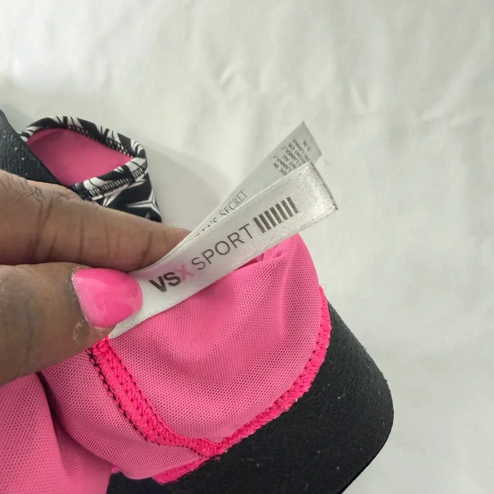 Victoria's Secret VSX The Player Racerback Sport‎ Bra Black Grey Pattern Size L